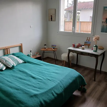 6 Pieces Au Calme Avec Piscine Vila